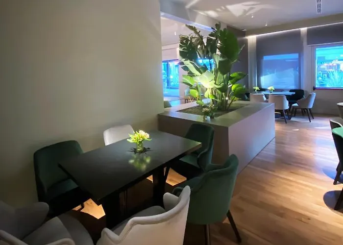 Romana Hotel 4*