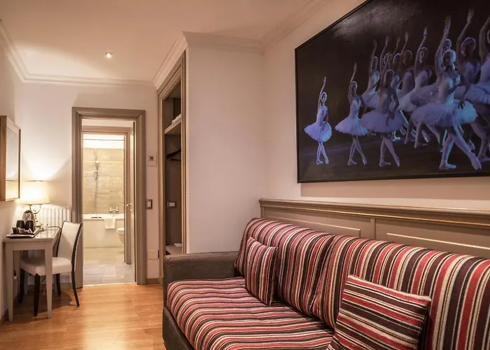 Romana Hotel 4*