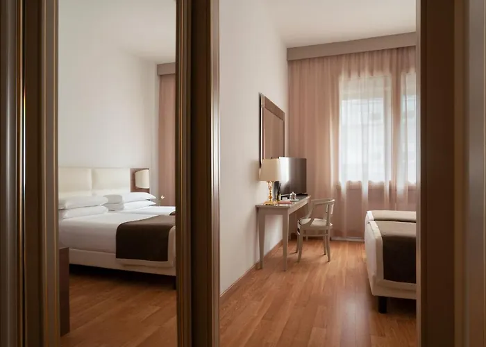 Hotel Romana 4*