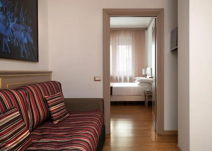 Romana Hotel 4*